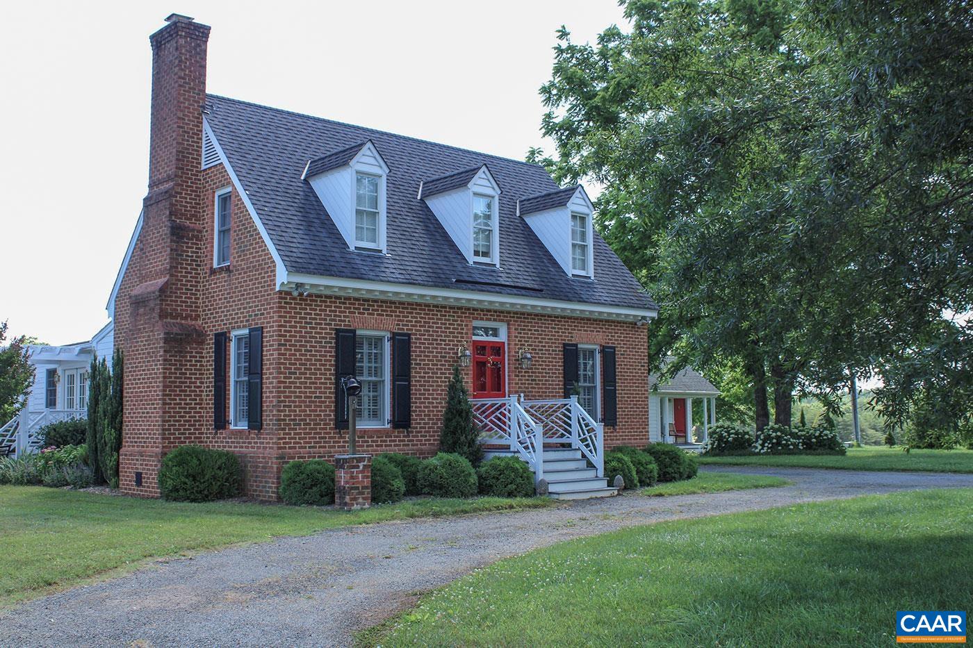 12994 Howardsville Road Scottsville, VA 24590 - Photo 3 of 59 Gallery Image 3