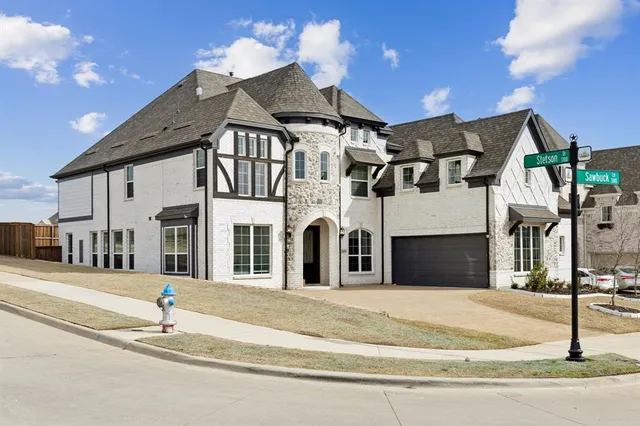 a view of a house with a porch