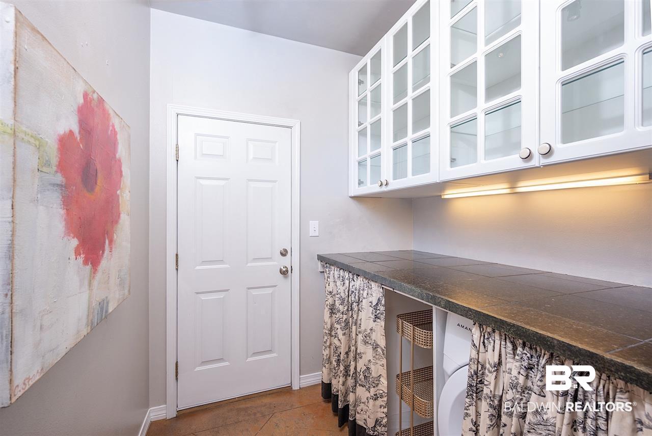 184 Club Drive Fairhope, AL 36532 - Photo 9 of 18 Laundry