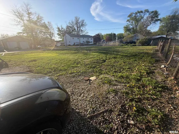 $25,000 | 308 West Warren Street, Avon, IL 61415