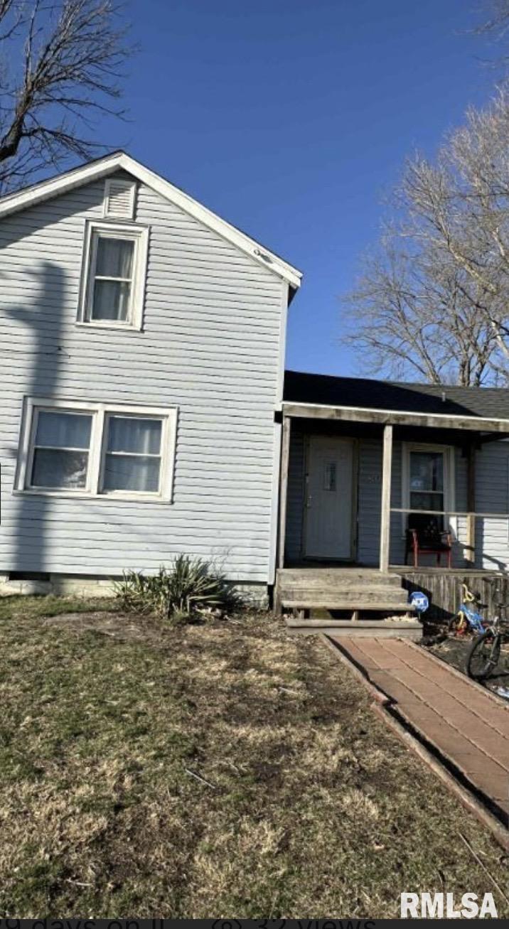 308 West Warren Street Avon, IL 61415 - Photo 2 of 21