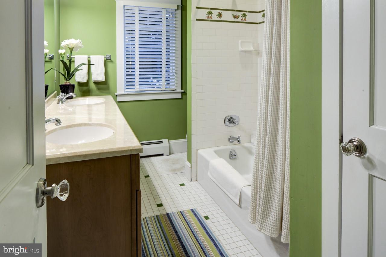 181 Inverness Road Severna Park, MD 21146 - Photo 40 of 61 Hall bath for bdr #3 and #4