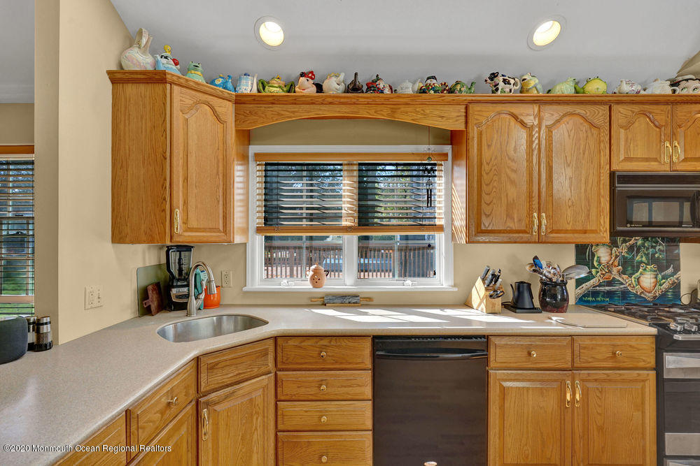 41 Ridge Avenue Manasquan, NJ 08736 - Photo 15 of 41 Kitchen
