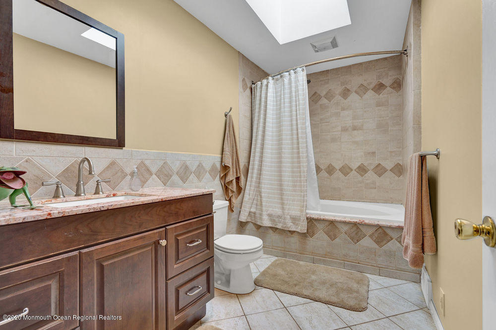 41 Ridge Avenue Manasquan, NJ 08736 - Photo 20 of 41 Main Batheroom
