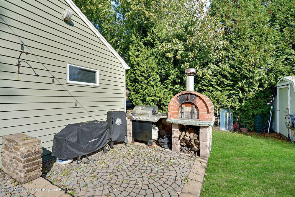 41 Ridge Avenue Manasquan, NJ 08736 - Photo 30 of 41 View of yard