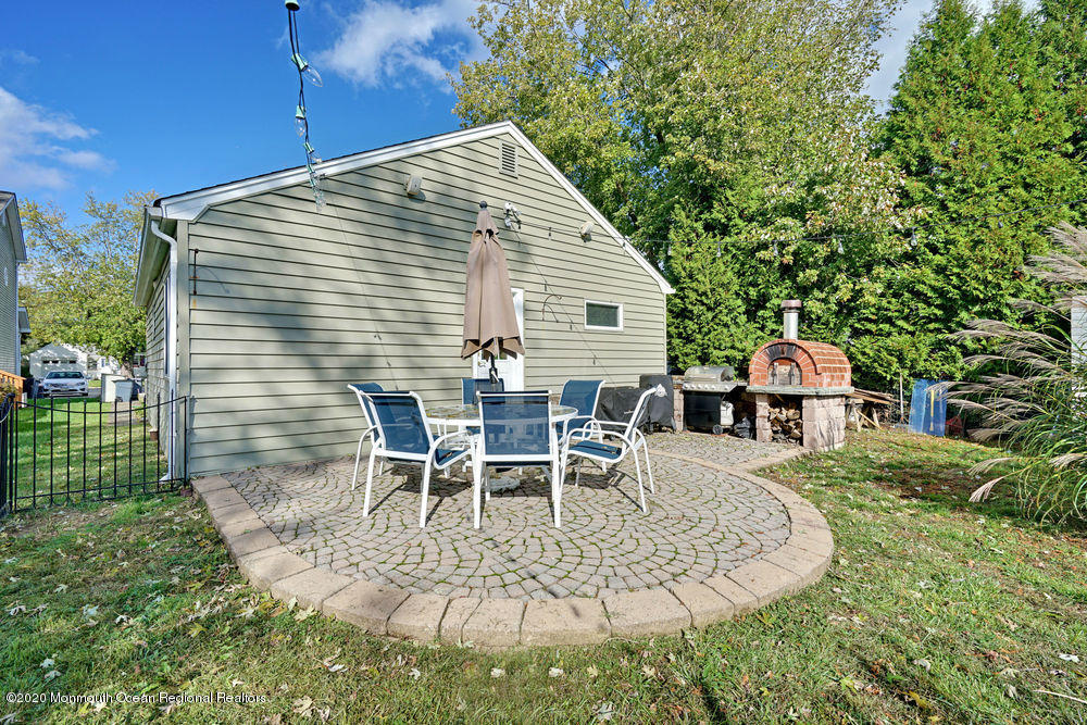 41 Ridge Avenue Manasquan, NJ 08736 - Photo 33 of 41 View of yard