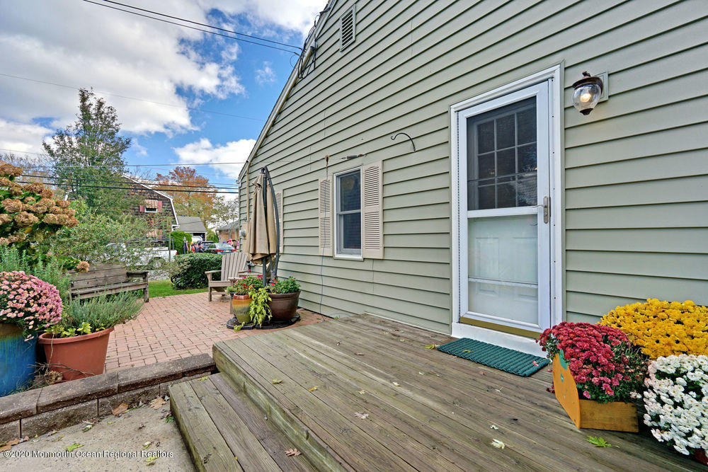 41 Ridge Avenue Manasquan, NJ 08736 - Photo 36 of 41 Side patio off driveway