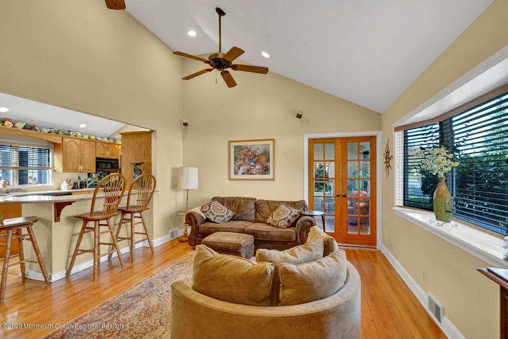 41 Ridge Avenue Manasquan, NJ 08736 - Photo 5 of 41 LivingRm & Kitchen