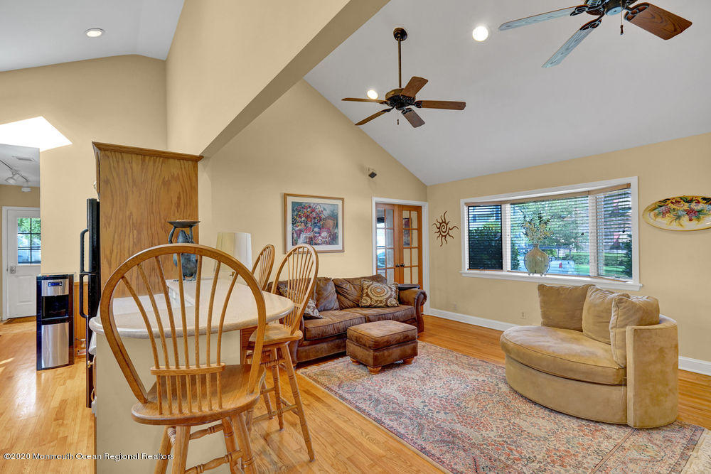 41 Ridge Avenue Manasquan, NJ 08736 - Photo 6 of 41 Living Room