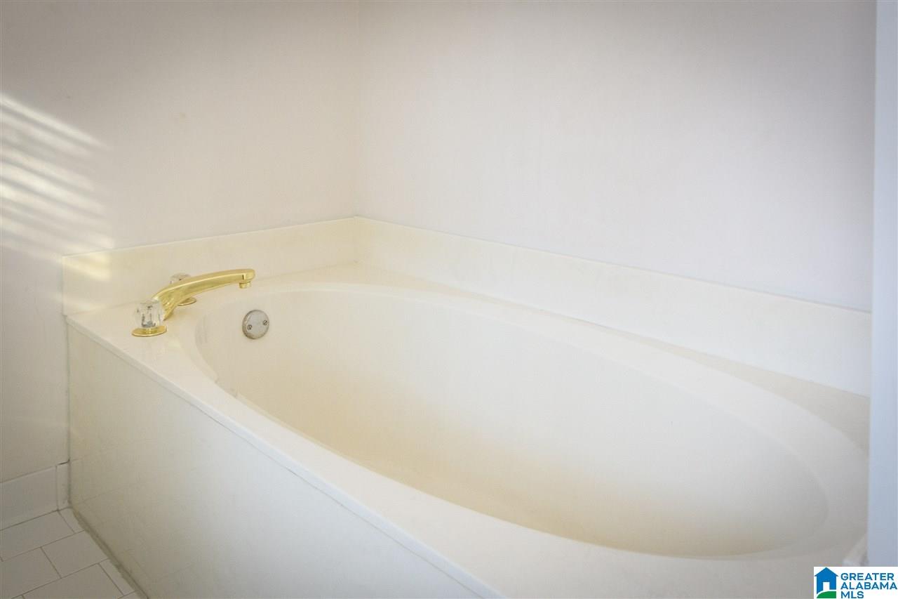 453 Eaton Road Hoover, AL 35242 - Photo 25 of 36