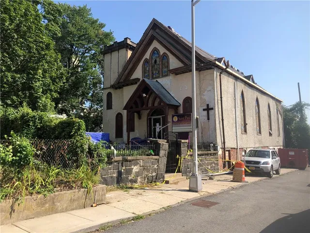 $2,500,000 | 9 Ashburton Place, Yonkers, NY 10701