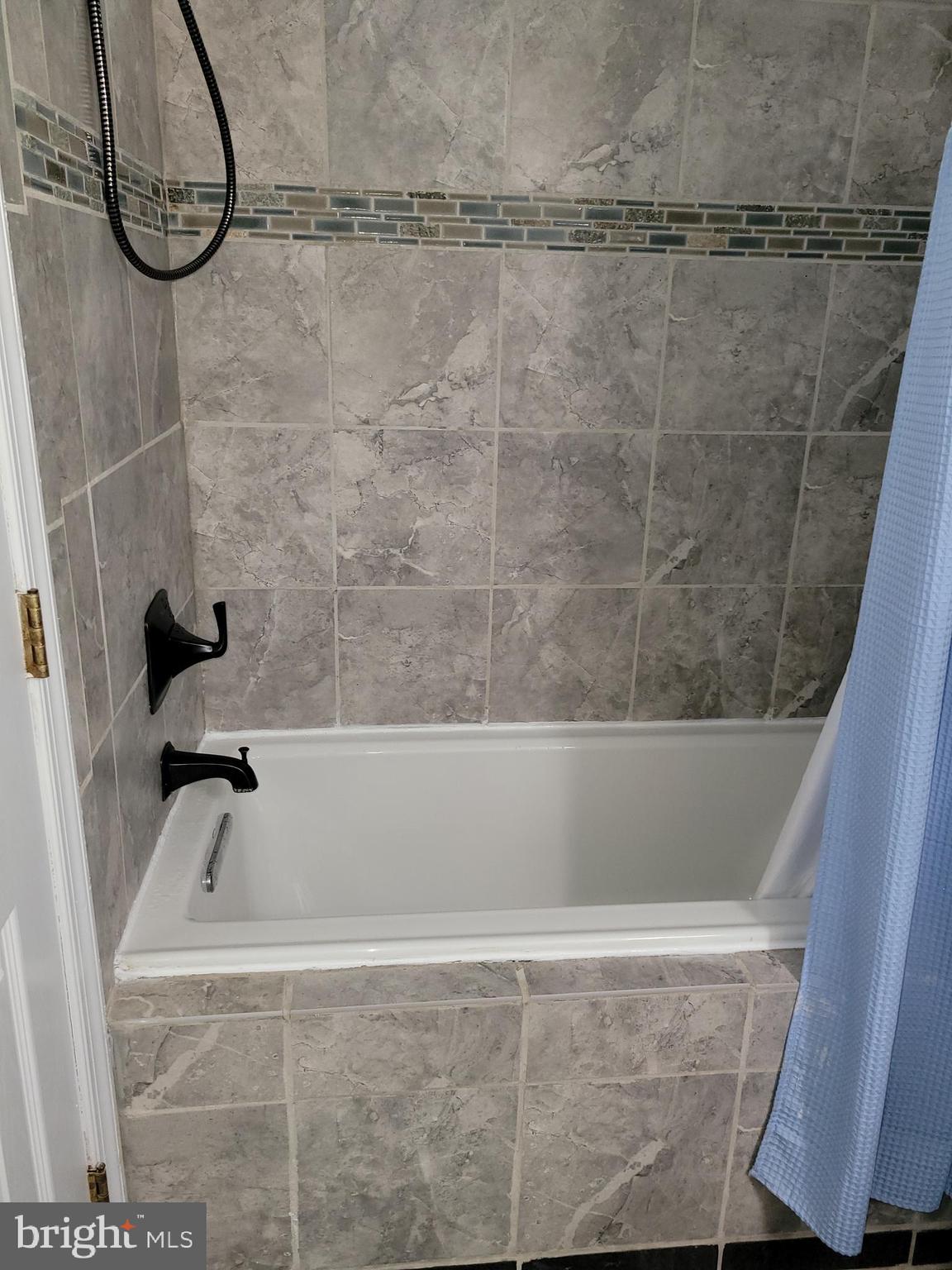 2705 Pittston Road Fredericksburg, VA 22408 - Photo 21 of 33 Large Soaker Tub