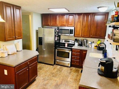 2705 Pittston Road Fredericksburg, VA 22408 - Photo 6 of 33 Kitchen