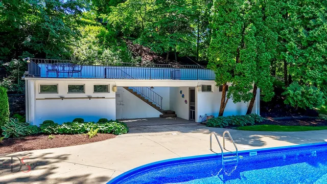 $1,600,000 | 524 East Van Buren Street, Ottawa, IL 61350