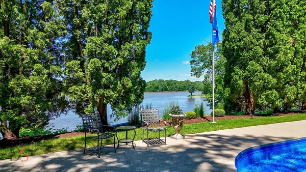 $1,600,000 | 524 East Van Buren Street, Ottawa, IL 61350