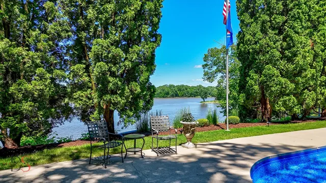 $1,600,000 | 524 East Van Buren Street, Ottawa, IL 61350