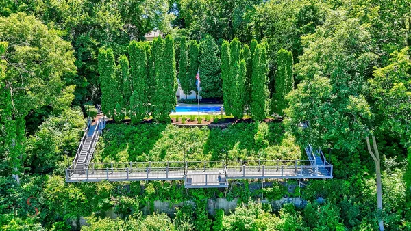 $1,600,000 | 524 East Van Buren Street, Ottawa, IL 61350