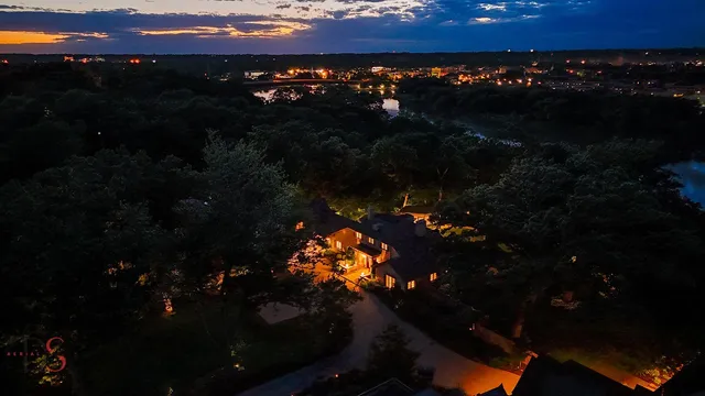 $1,600,000 | 524 East Van Buren Street, Ottawa, IL 61350