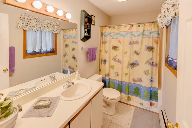 $575,000 | 166 Forest Ridge Drive, Unit 1, Lincoln, NH 03251