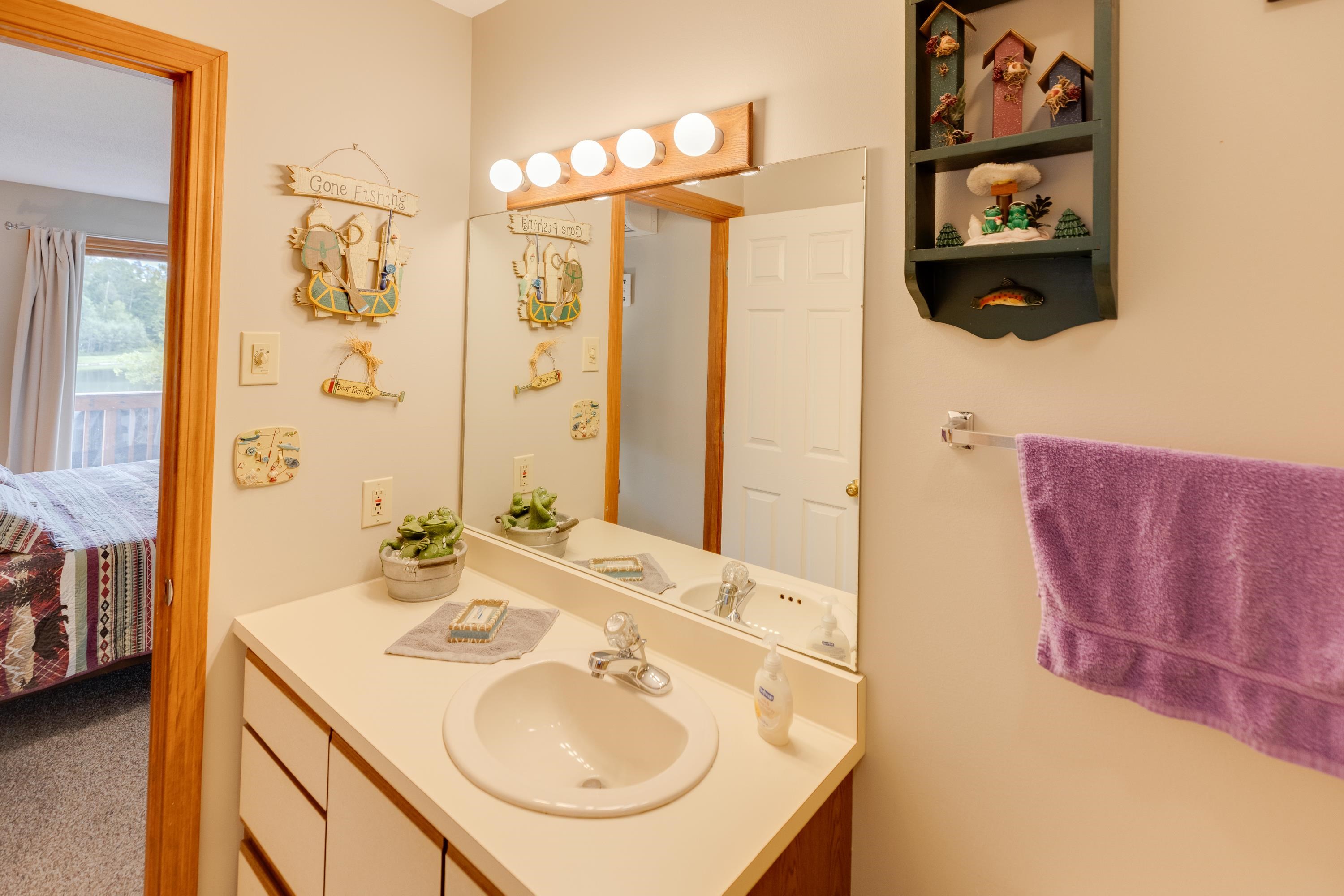 166 Forest Ridge Drive, Unit 1 Lincoln, NH 03251 - Photo 16 of 48