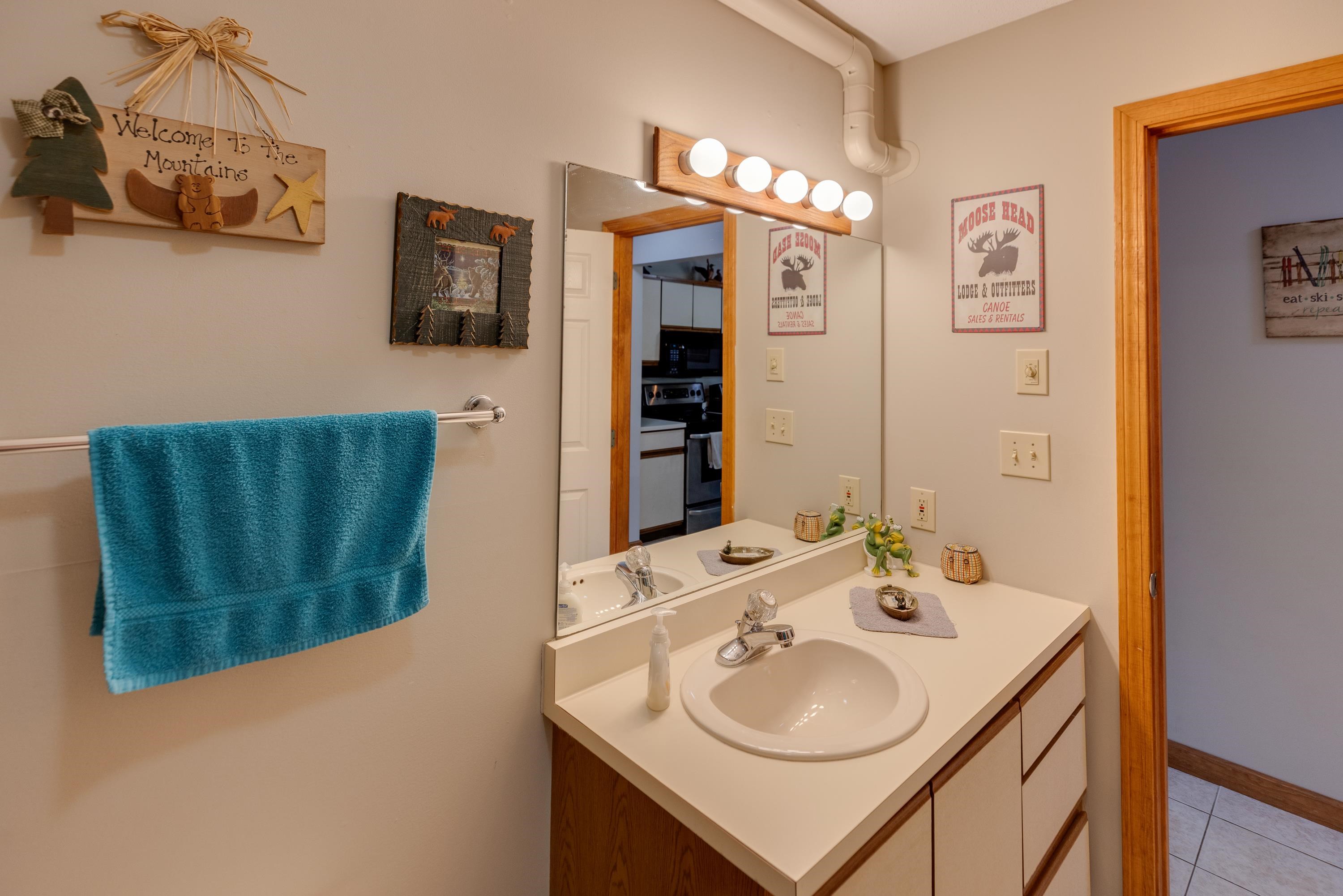 166 Forest Ridge Drive, Unit 1 Lincoln, NH 03251 - Photo 24 of 48