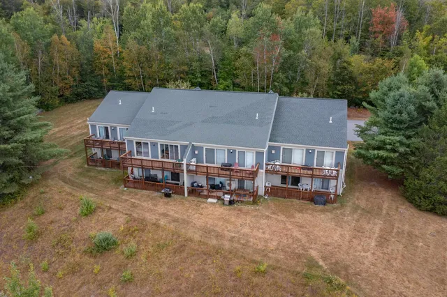$575,000 | 166 Forest Ridge Drive, Unit 1, Lincoln, NH 03251