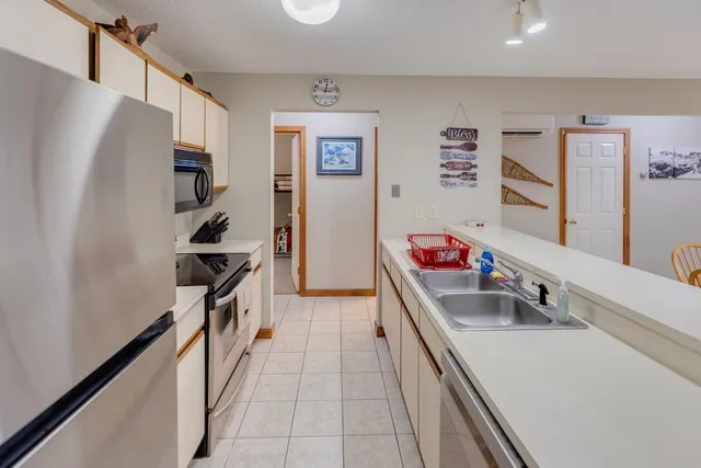 $575,000 | 166 Forest Ridge Drive, Unit 1, Lincoln, NH 03251