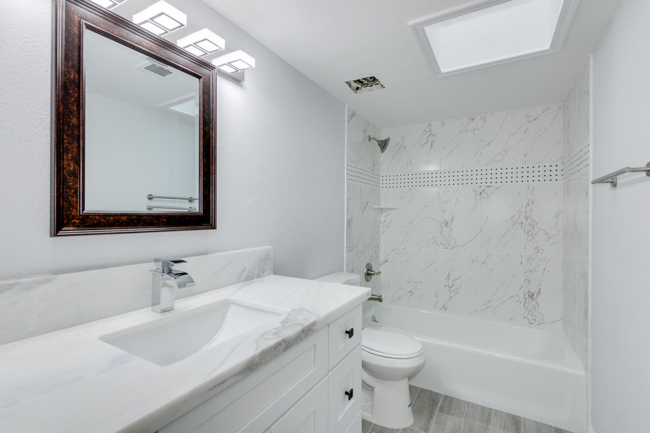 602 East Calavar Road Phoenix, AZ 85022 - Photo 35 of 48 Bathroom 2