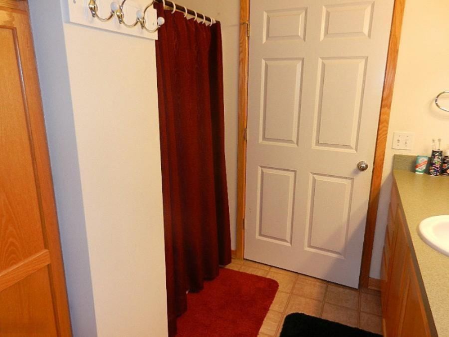 2891 Riley Ridge Road Holland, MI 49424 - Photo 17 of 34 Bath 1-2