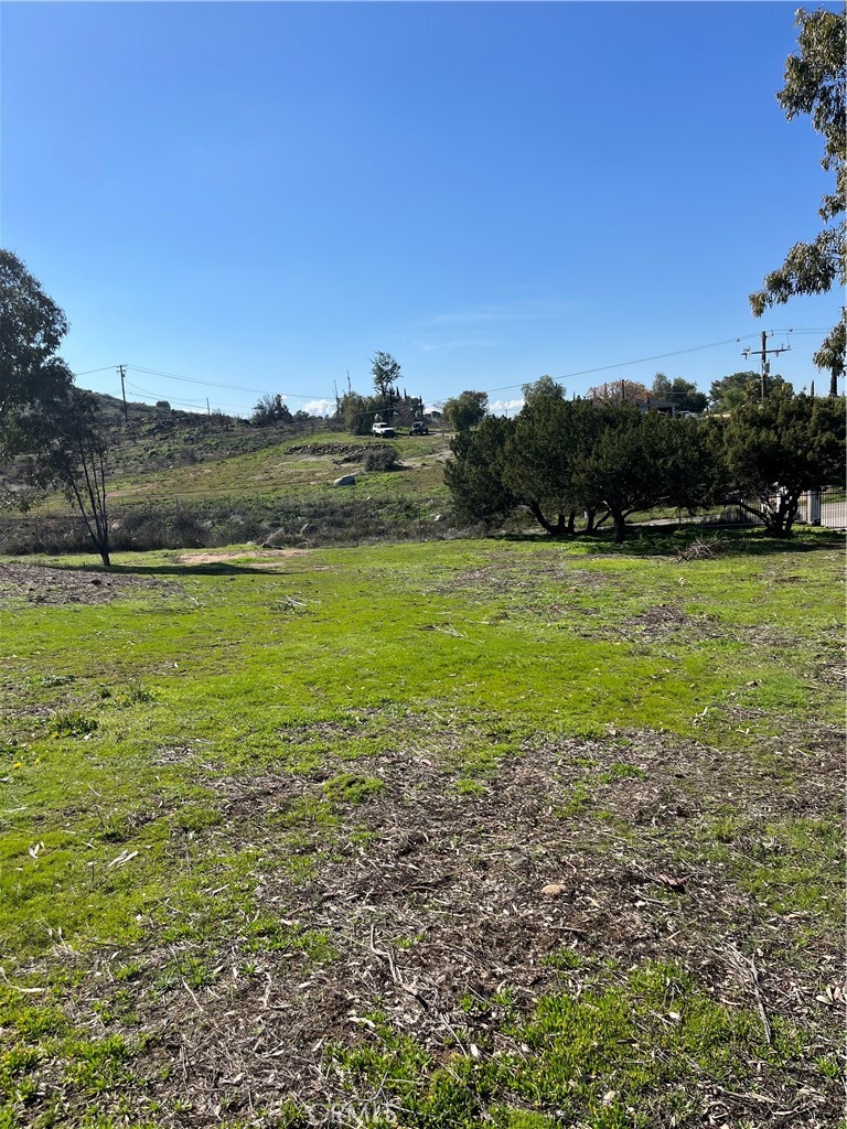 19260 Santa Rosa Mine Road Perris, CA 92570 - Photo 9 of 22 a view of a large pool with a yard