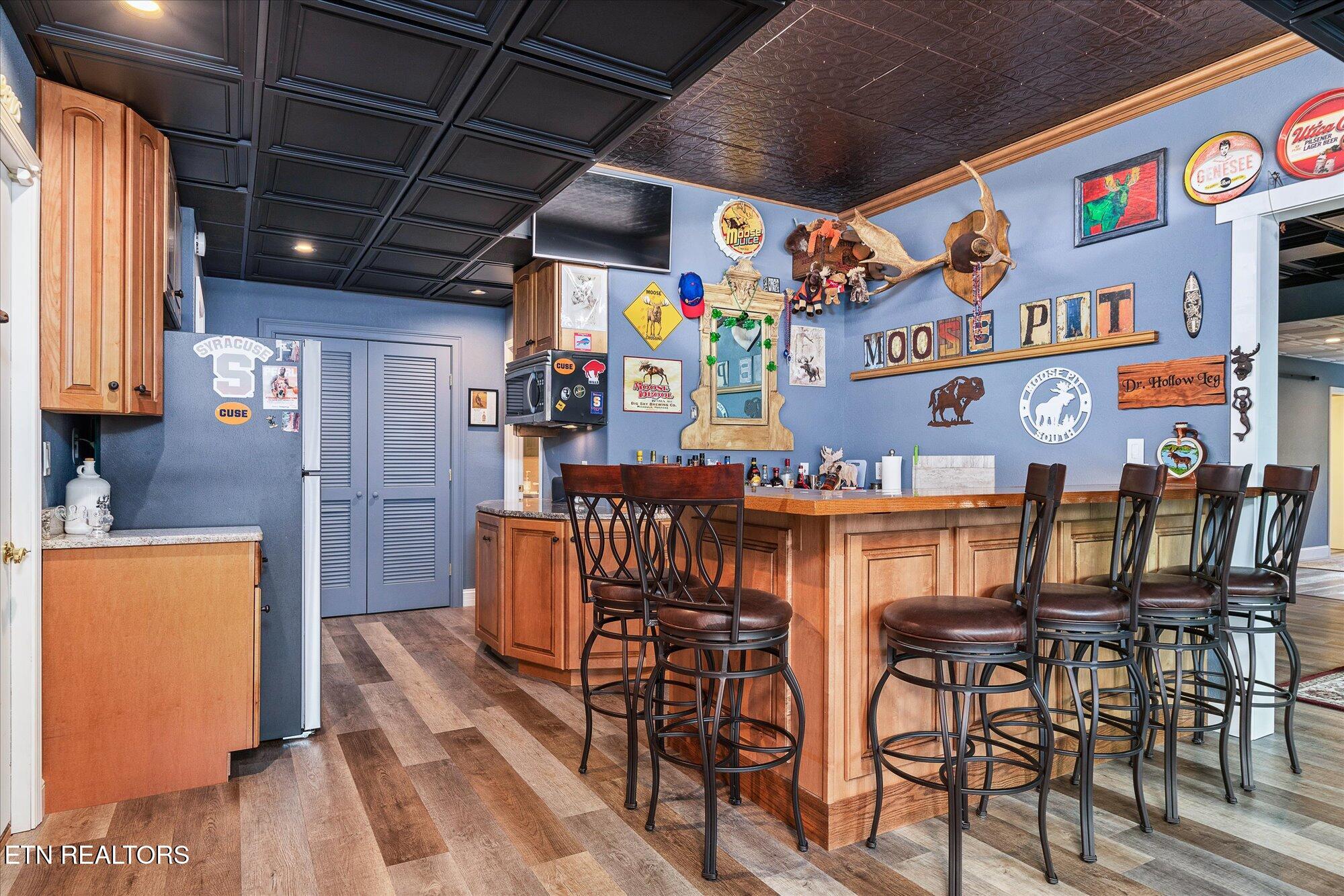 145 Pineridge Loop Crossville, TN 38558 - Photo 38 of 57 36 Lower Level bar