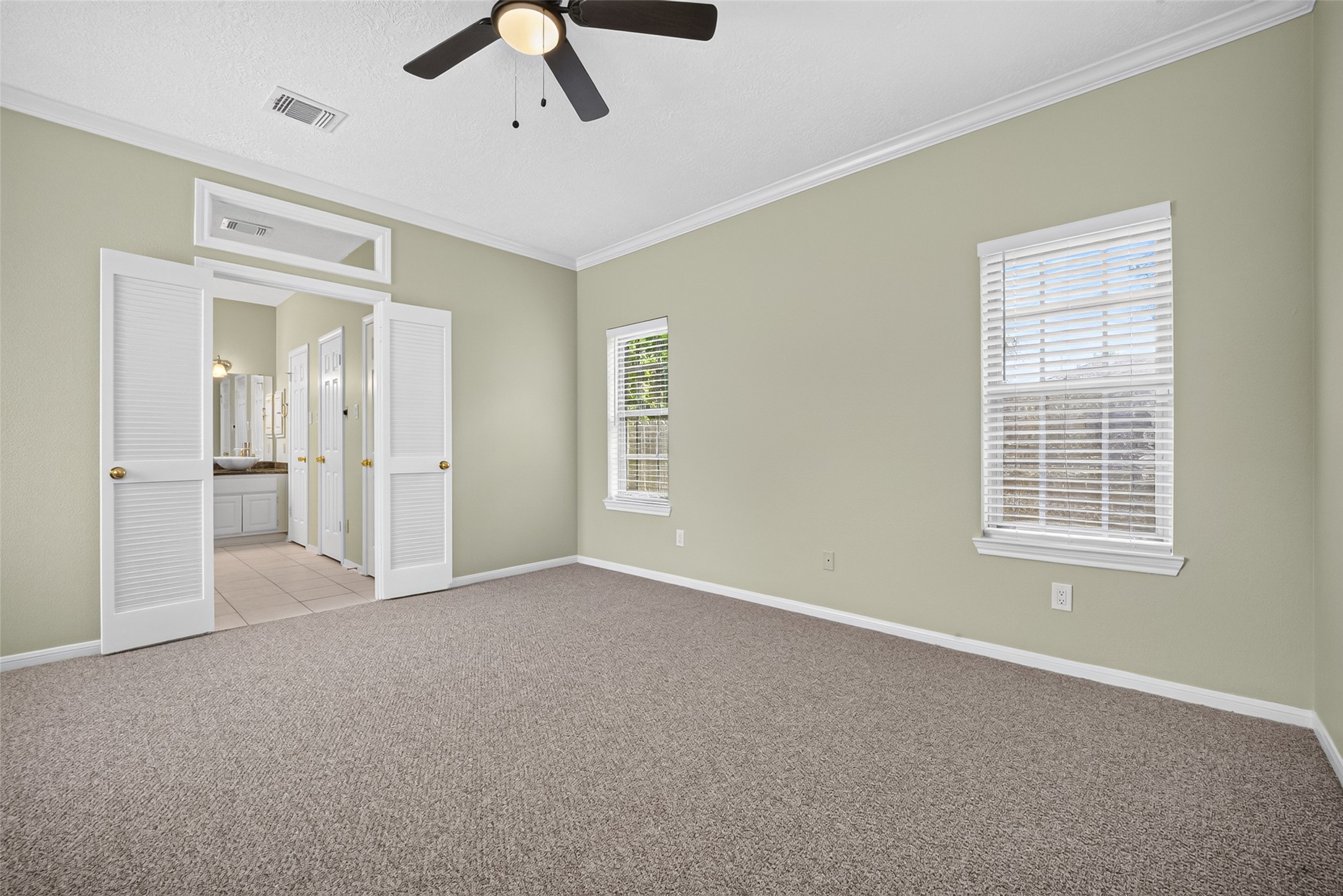 1430 Mabry Mill Road Houston, TX 77062 - Photo 20 of 39 Primary bedroom