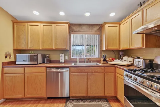 a view of a street view