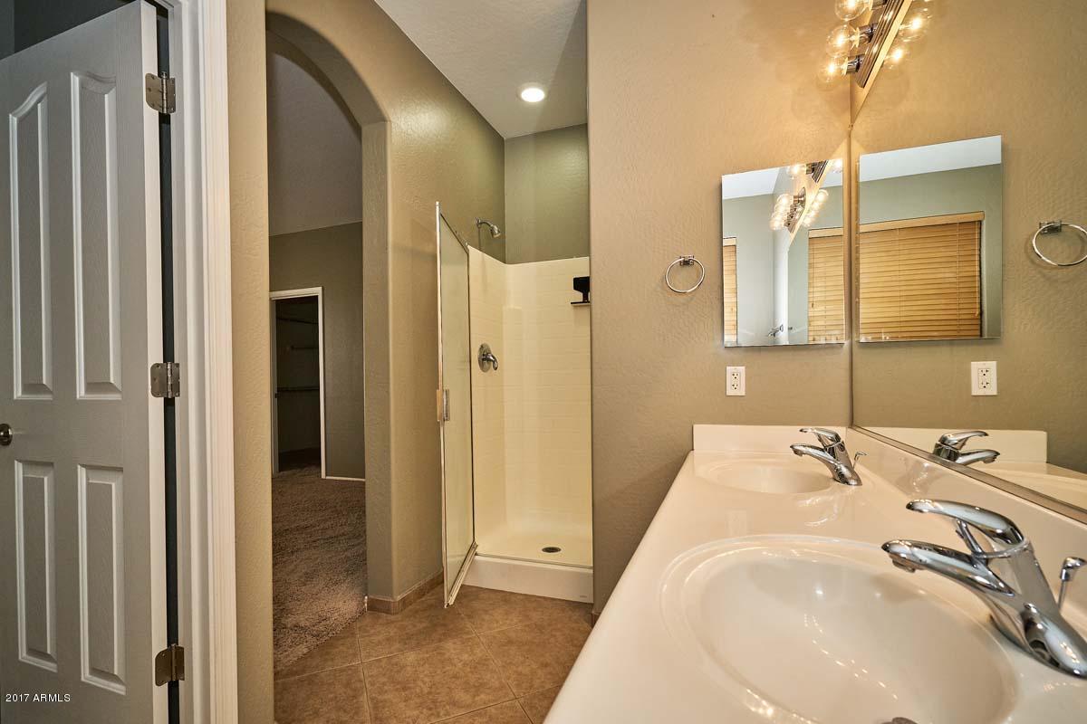 3276 East Attleboro Road Gilbert, AZ 85295 - Photo 24 of 40 Master Bath2