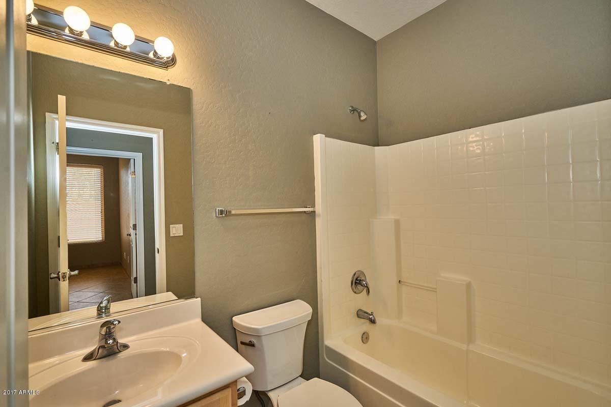 3276 East Attleboro Road Gilbert, AZ 85295 - Photo 26 of 40 Hall Bath