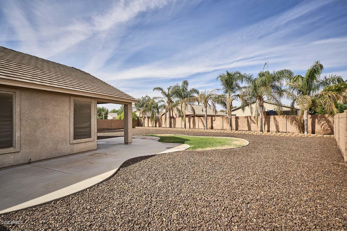 3276 East Attleboro Road Gilbert, AZ 85295 - Photo 33 of 40 Backyard4