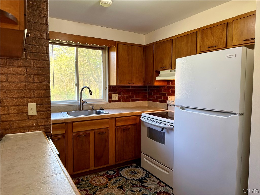 7928 Morgan Road Clay, NY 13090 - Photo 13 of 39
