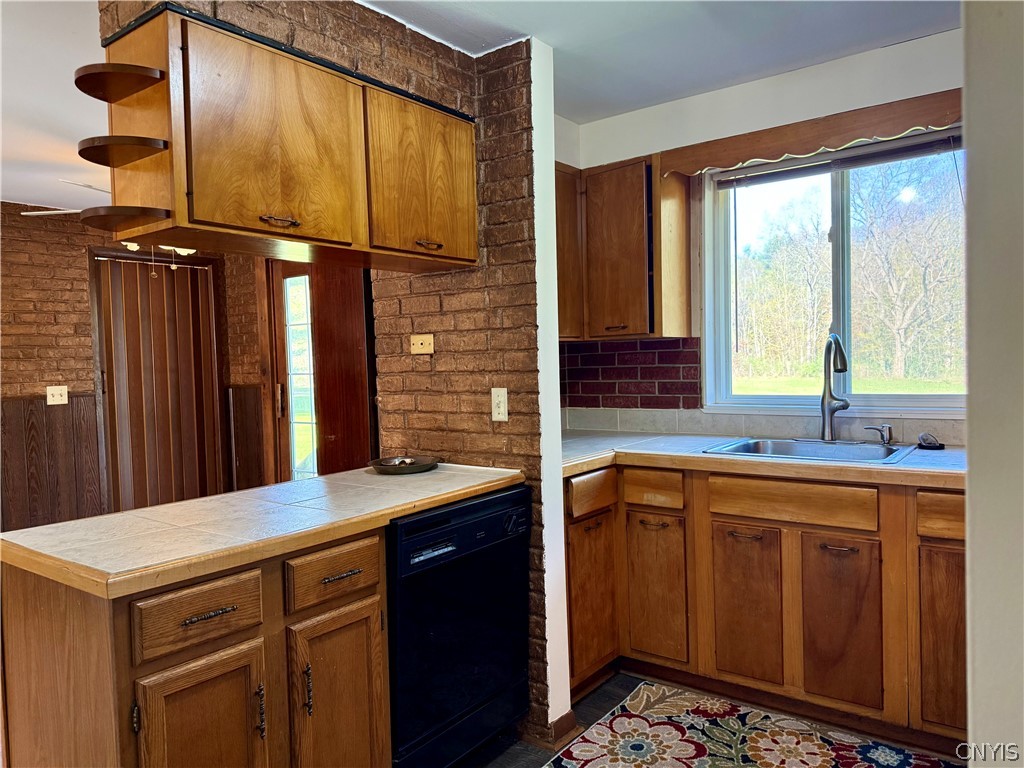 7928 Morgan Road Clay, NY 13090 - Photo 15 of 39