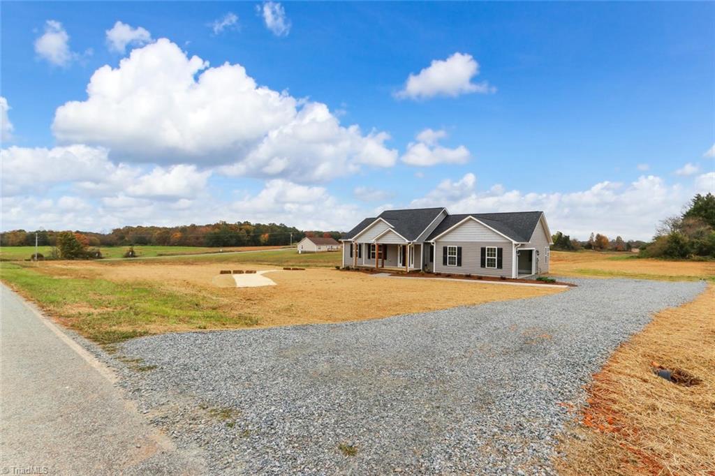 146 Stone Road Reidsville, NC 27320 - Photo 3 of 30