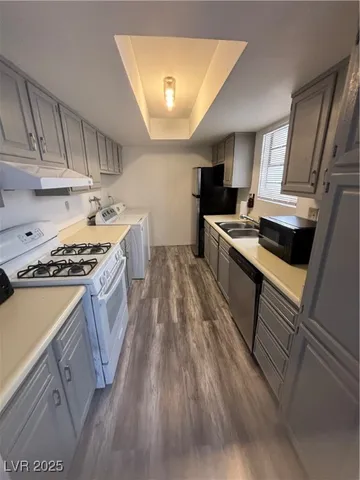 $1,550 | 4640 Koval Lane, Unit 49C, Las Vegas, NV 89109