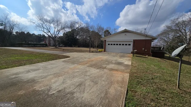 $2,200 | 1151 Stark Road, Jackson, GA 30233