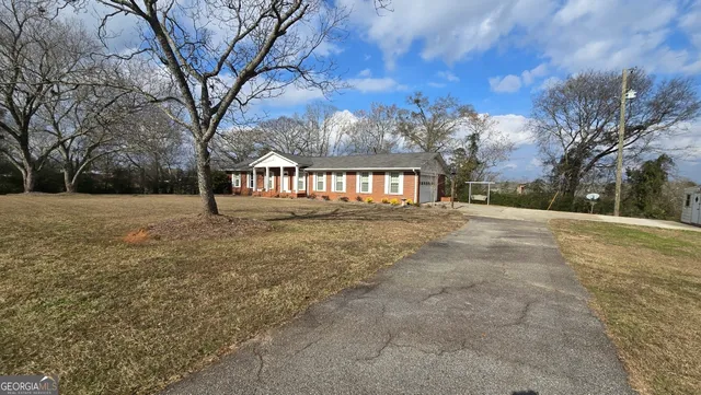 $2,200 | 1151 Stark Road, Jackson, GA 30233