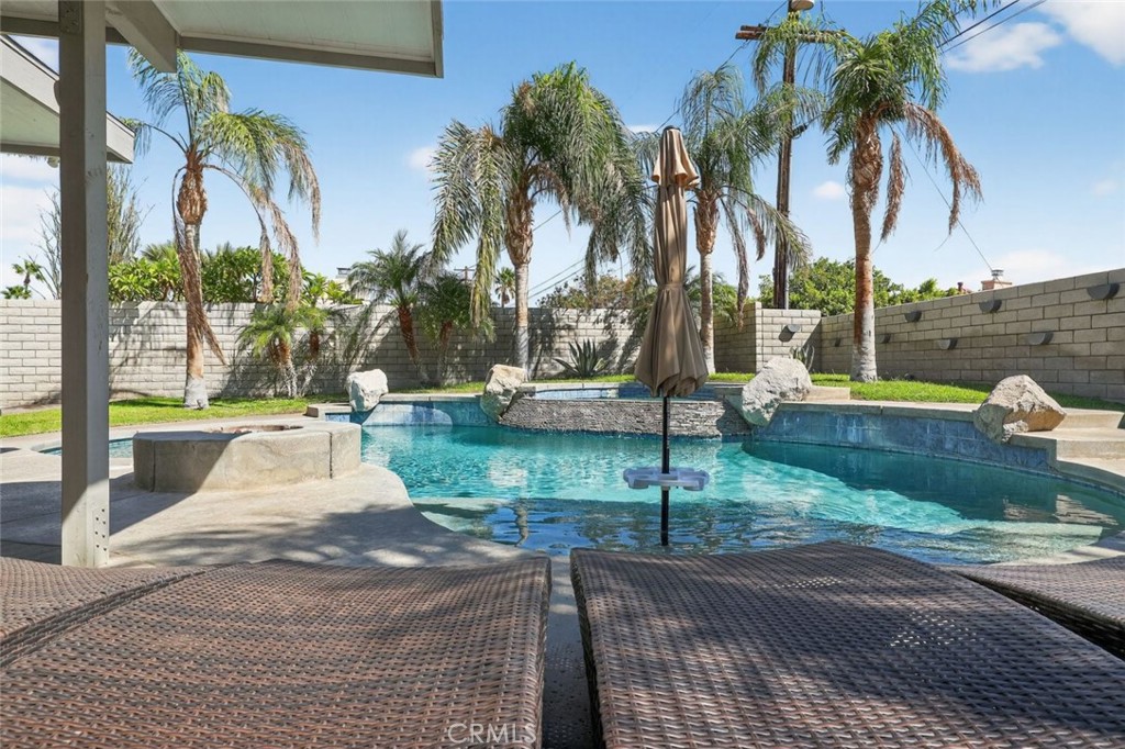 2120 West Nicola Road Palm Springs, CA 92262 - Photo 25 of 30 a view of a park with palm trees