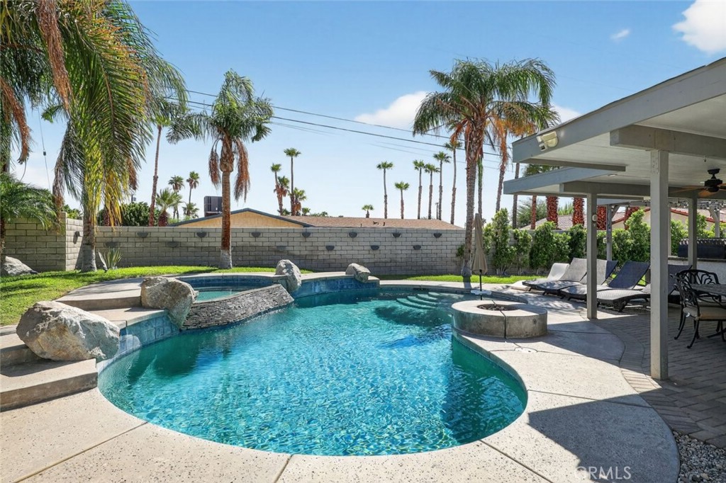 2120 West Nicola Road Palm Springs, CA 92262 - Photo 28 of 30 a view of a backyard with swimming pool