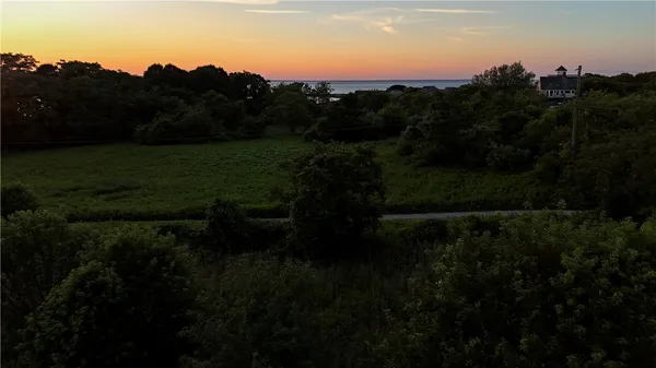$2,950,000 | 751 Corn Neck Road, Block Island, RI 02807