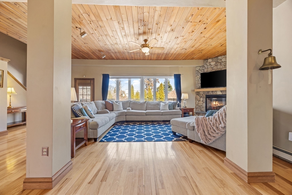 3 Wolf Road Bourne, MA 02532 - Photo 15 of 40