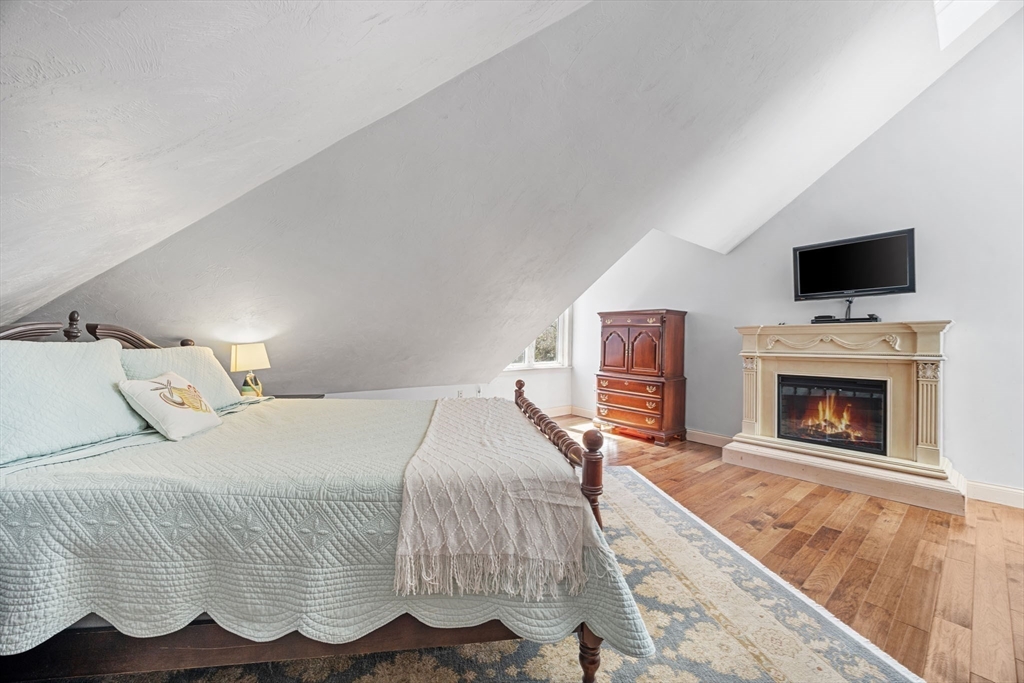 3 Wolf Road Bourne, MA 02532 - Photo 25 of 40