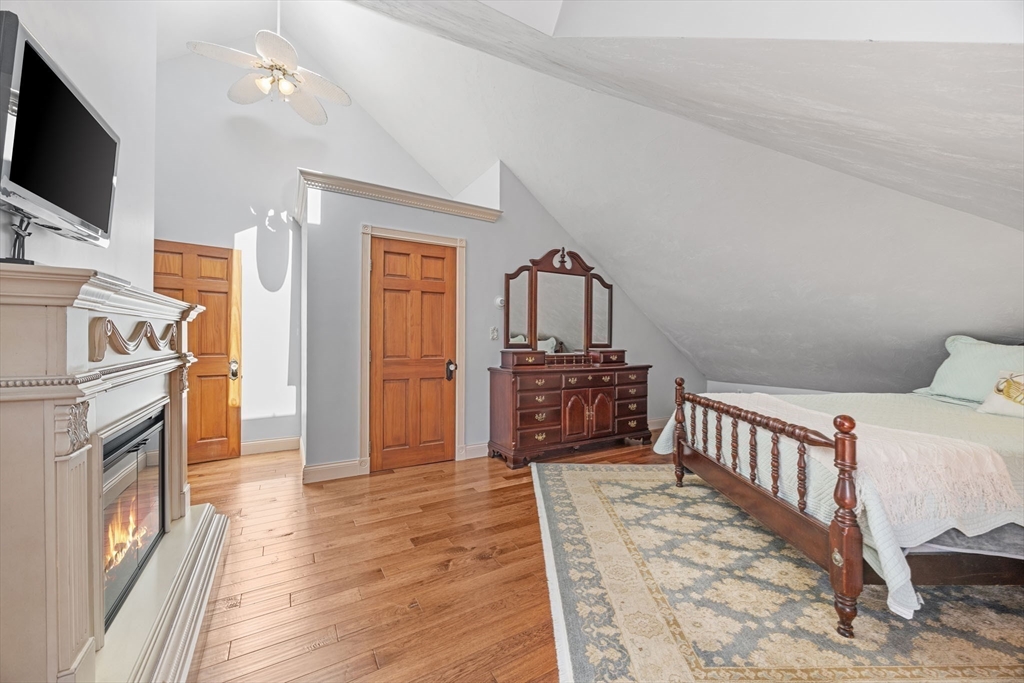 3 Wolf Road Bourne, MA 02532 - Photo 27 of 40