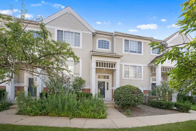 $394,999 | 9411 Harrison Street, Des Plaines, IL 60016
