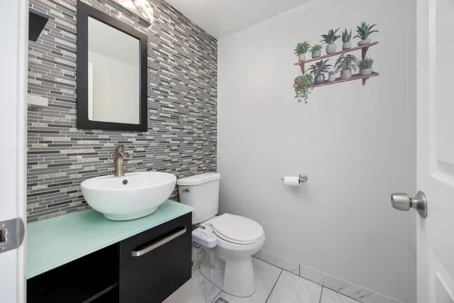 $394,999 | 9411 Harrison Street, Des Plaines, IL 60016